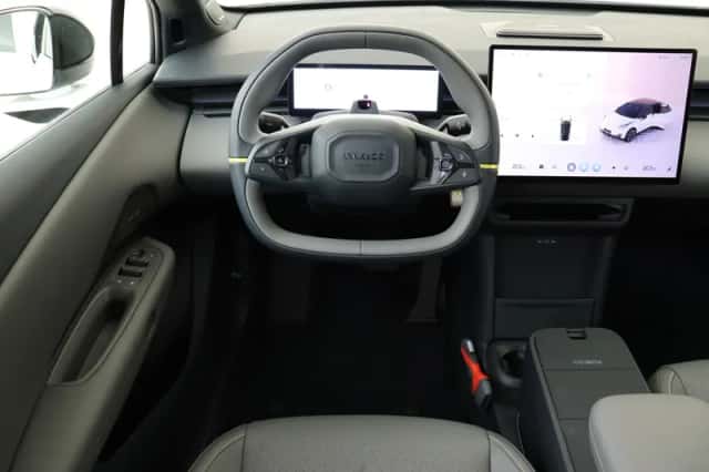 Lynk & Co 02 (2026) thumbnail 2