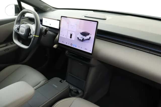 Lynk & Co 02 (2026) thumbnail 6