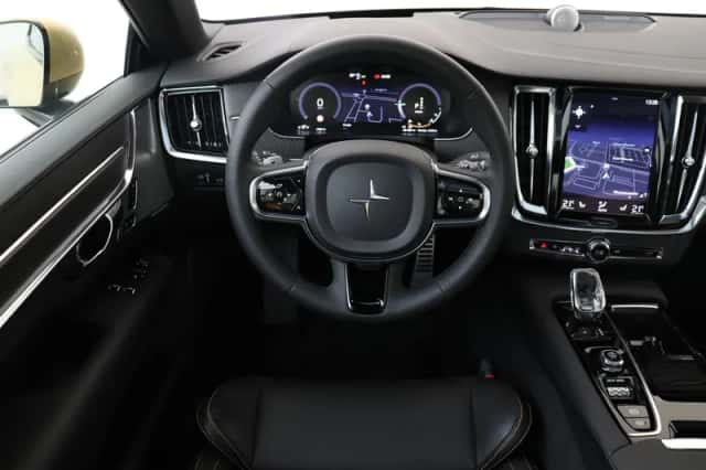 Polestar 1 (2022) thumbnail 1
