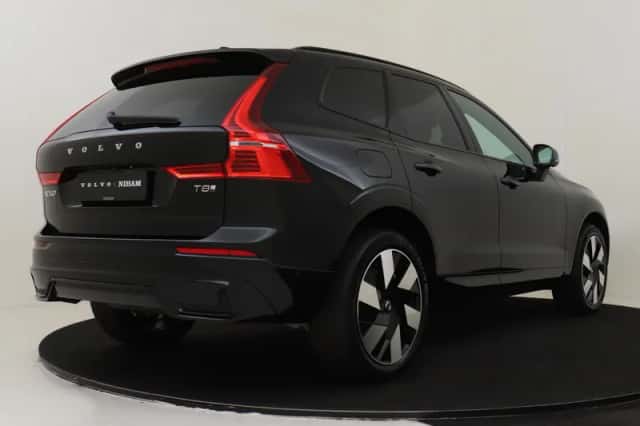 Volvo XC60 (2025) thumbnail 2