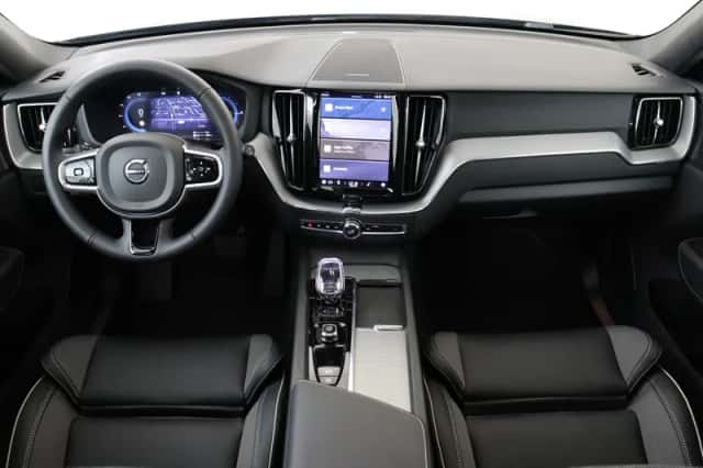Volvo XC60 (2025) thumbnail 3