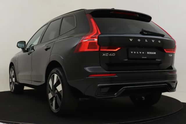 Volvo XC60 (2025) thumbnail 4