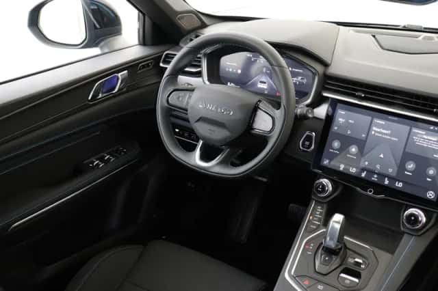 Lynk & Co 01 (2025) thumbnail 5