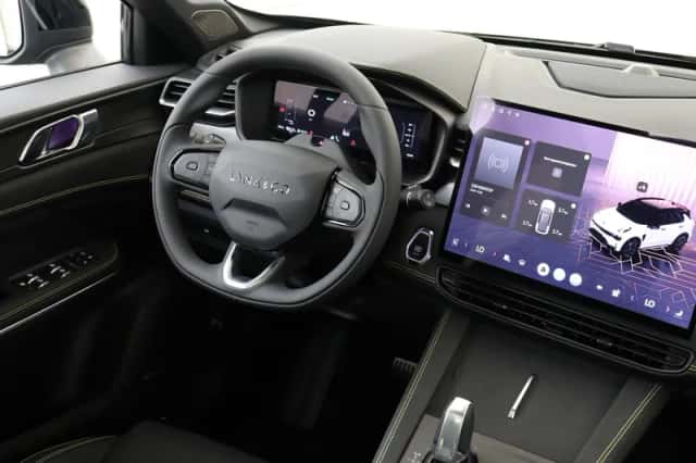 Lynk & Co 01 (2026) thumbnail 5