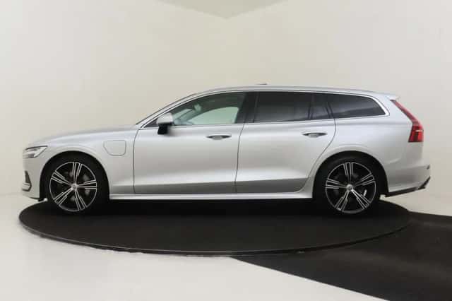 Volvo V60 (2021) thumbnail 6