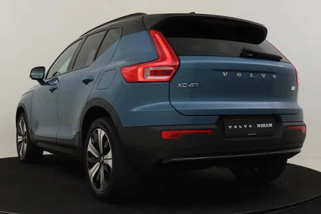 Volvo XC40 (2022) thumbnail 4