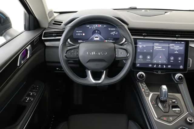 Lynk & Co 01 (2022) thumbnail 1