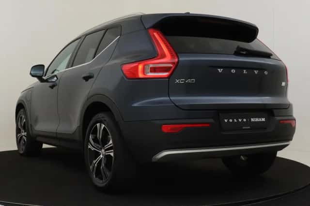 Volvo XC40 (2022) thumbnail 4