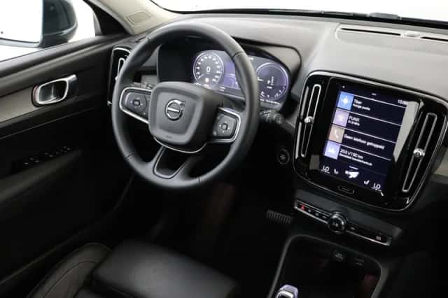 Volvo XC40 (2022) thumbnail 5