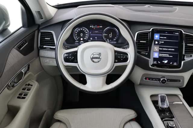 Volvo XC90 (2021) thumbnail 1