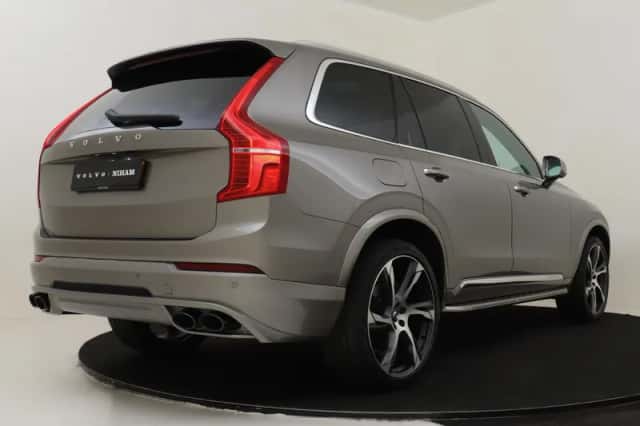 Volvo XC90 (2021) thumbnail 2