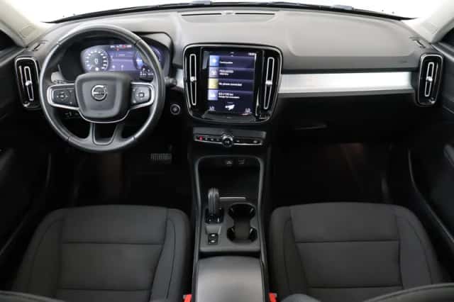 Volvo XC40 (2021) thumbnail 3