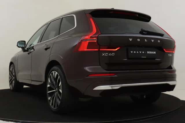Volvo XC60 (2025) thumbnail 4