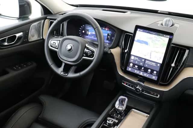 Volvo XC60 (2025) thumbnail 5
