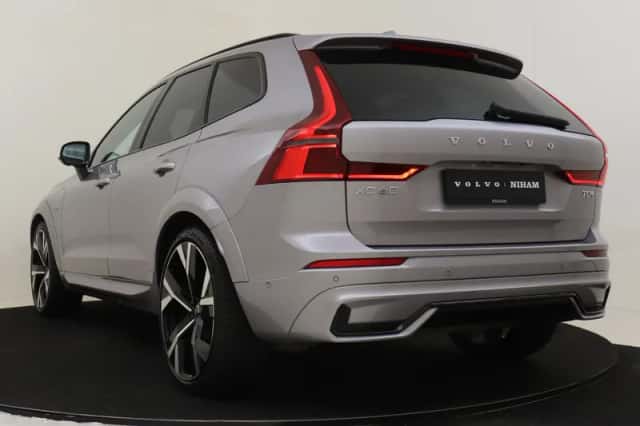 Volvo XC60 (2025) thumbnail 4