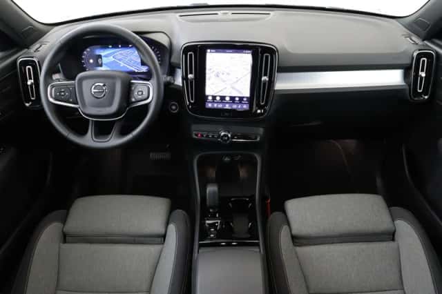 Volvo XC40 (2026) thumbnail 3