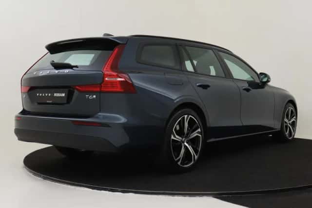 Volvo V60 (2025) thumbnail 2