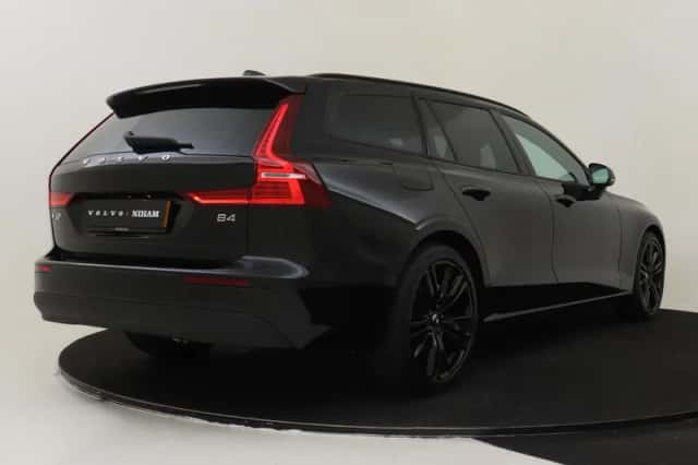 Volvo V60 (2025) thumbnail 2