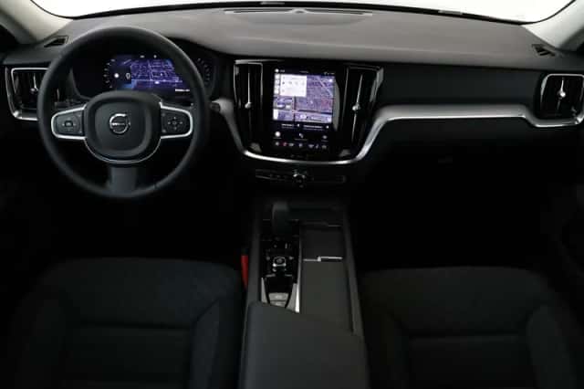 Volvo V60 (2025) thumbnail 3