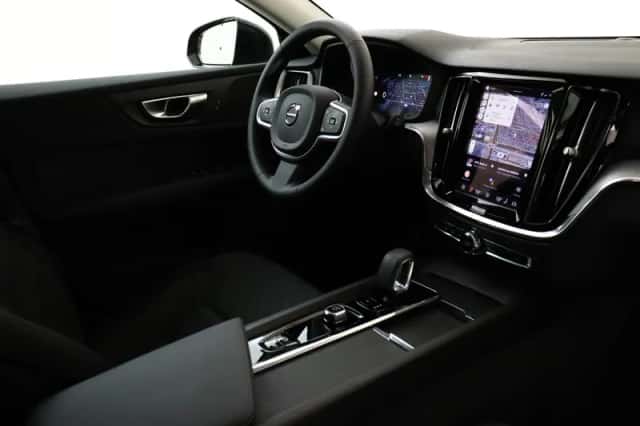 Volvo V60 (2025) thumbnail 5