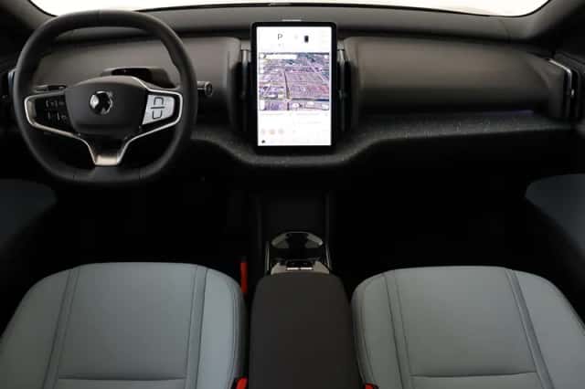 Volvo EX30 (2025) thumbnail 3