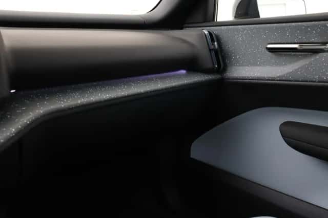 Volvo EX30 (2025) thumbnail 21