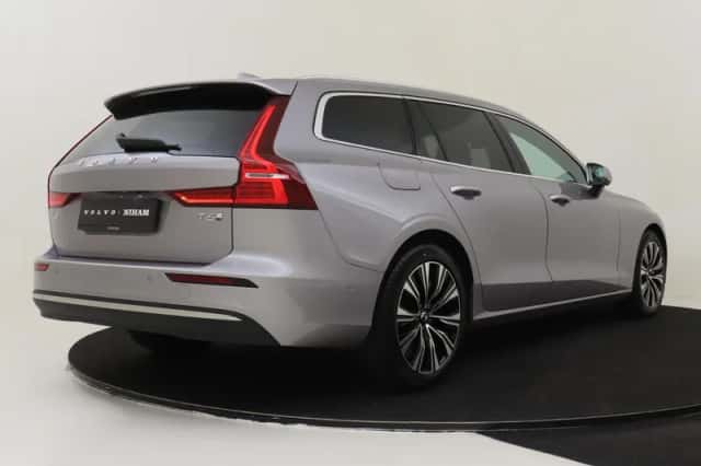 Volvo V60 (2025) thumbnail 2