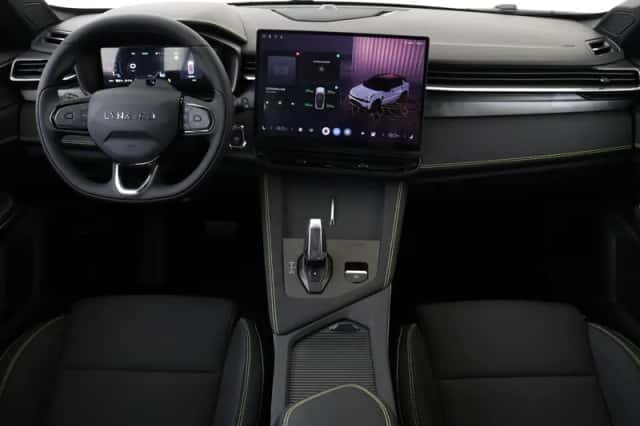 Lynk & Co 01 (2026) thumbnail 3