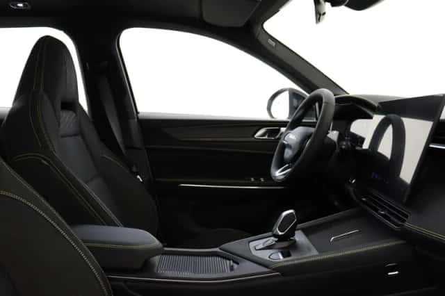 Lynk & Co 01 (2026) thumbnail 7