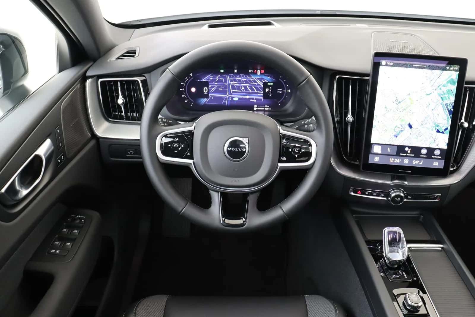 Volvo XC60 (2025) — foto 1