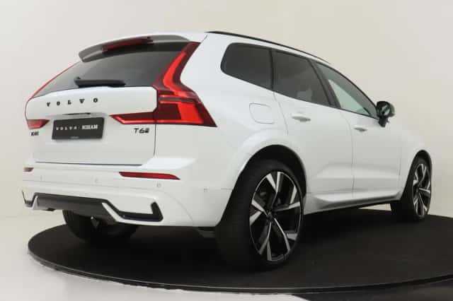 Volvo XC60 (2025) thumbnail 2