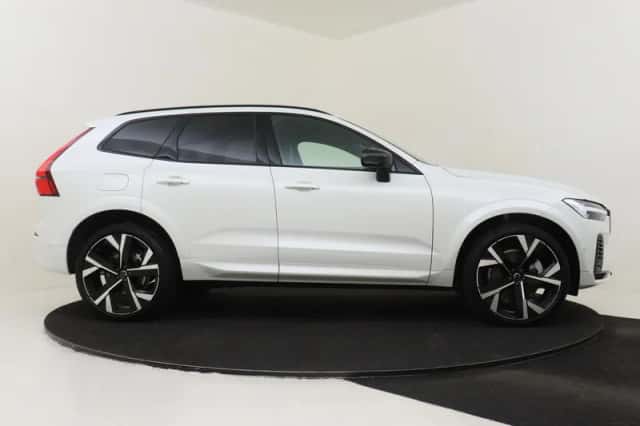 Volvo XC60 (2025) thumbnail 12