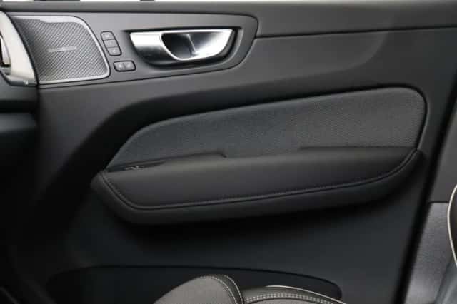Volvo XC60 (2025) thumbnail 21