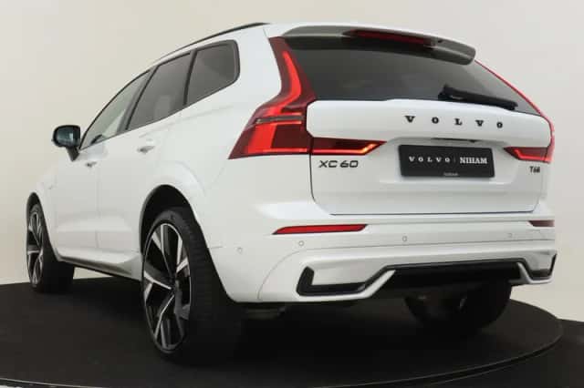 Volvo XC60 (2025) thumbnail 4