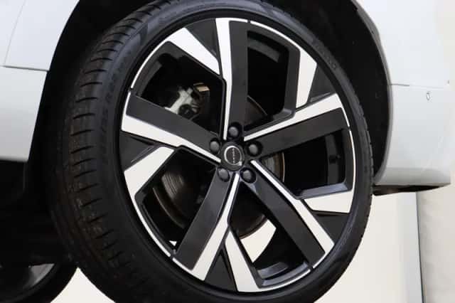 Volvo XC60 (2025) thumbnail 43
