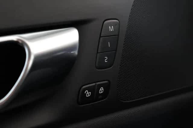 Volvo V60 (2025) thumbnail 23