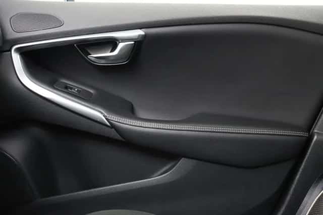 Volvo V40 (2019) thumbnail 17