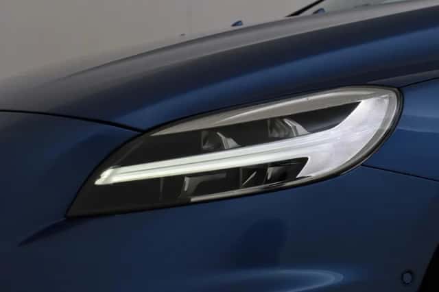 Volvo V40 (2019) thumbnail 35