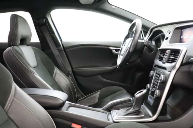 Volvo V40 (2019) thumbnail 7