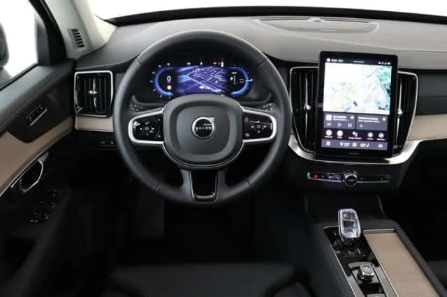 Volvo XC90 (2025) thumbnail 1