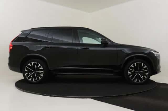 Volvo XC90 (2025) thumbnail 12