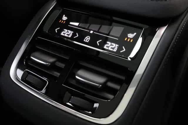 Volvo XC90 (2025) thumbnail 13