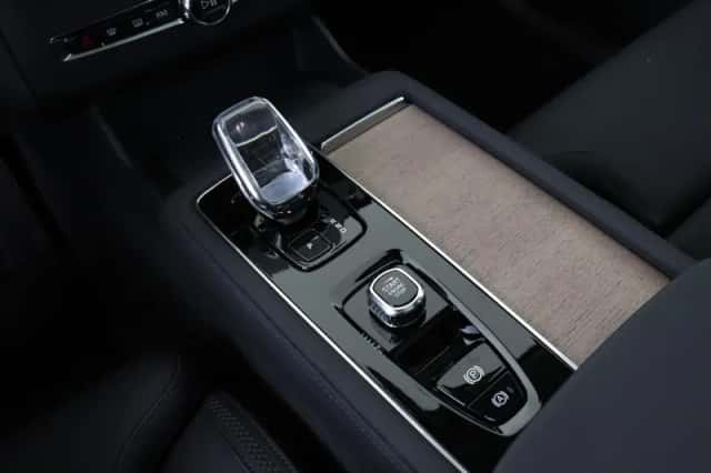 Volvo XC90 (2025) thumbnail 26