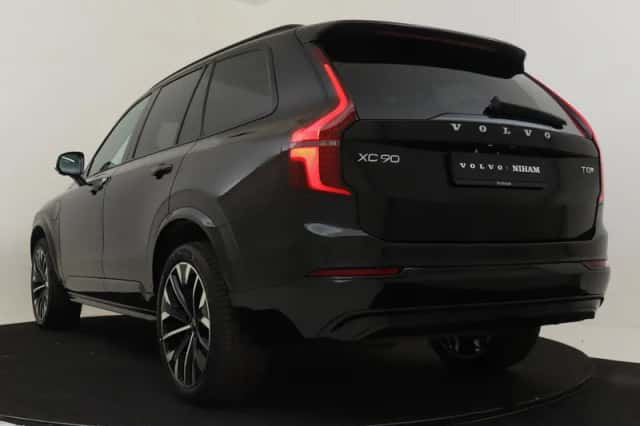 Volvo XC90 (2025) thumbnail 4