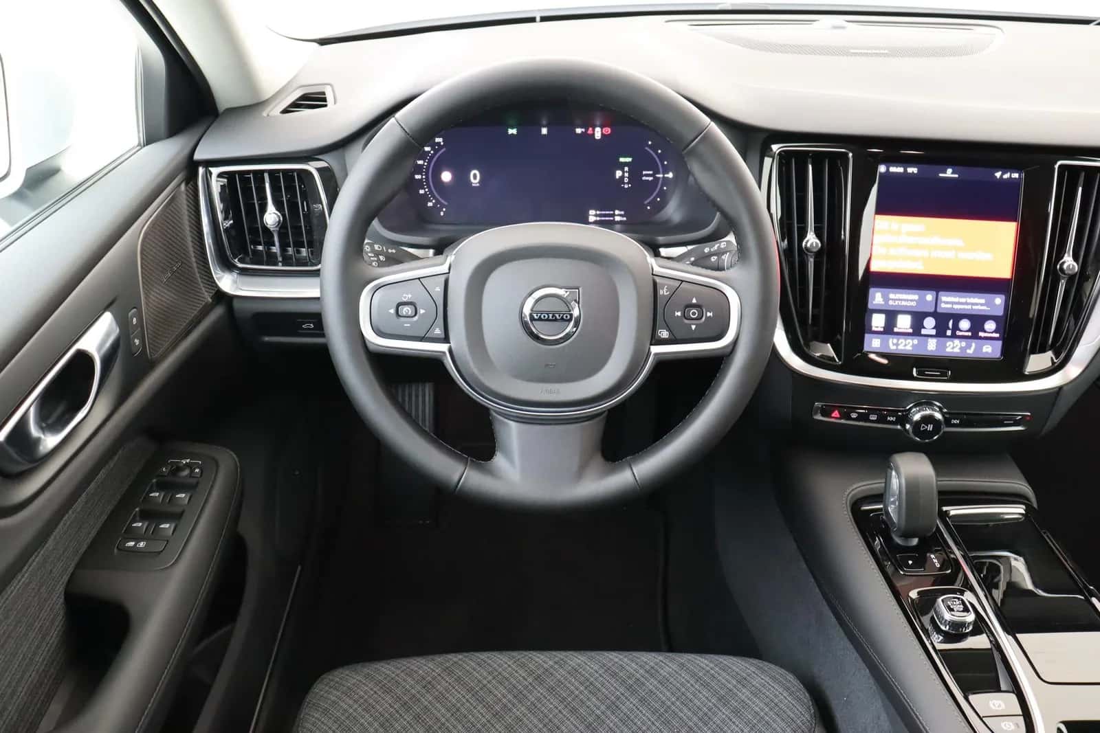 Volvo V60 (2025) — foto 1