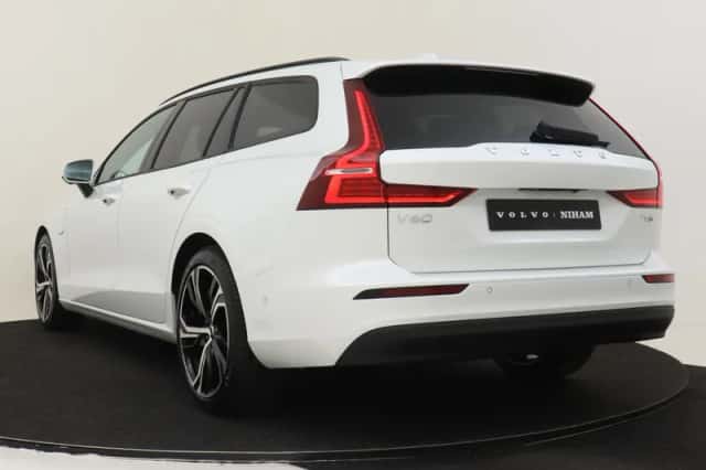 Volvo V60 (2025) thumbnail 4