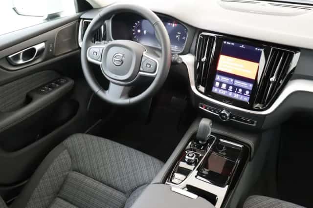 Volvo V60 (2025) thumbnail 5
