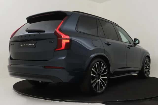 Volvo XC90 (2026) thumbnail 3