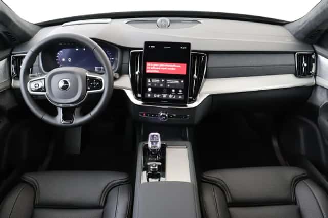Volvo XC90 (2026) thumbnail 4