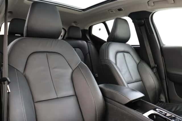 Volvo XC40 (2022) thumbnail 11